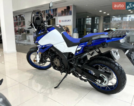 Сузуки V-Strom 1050 DE 2024 в Хмельницком на Automoto.ua Синий Сузуки V-Strom 1050 DE, объемом двигателя 0 л и пробегом 1 тыс. км за 15441 $, фото 3 на Automoto.ua
