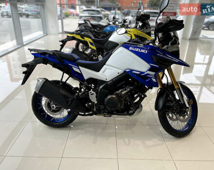 Сузуки V-Strom 1050 DE 2024 в Хмельницком на Automoto.ua Синий Сузуки V-Strom 1050 DE, объемом двигателя 0 л и пробегом 1 тыс. км за 15441 $, фото 1 на Automoto.ua