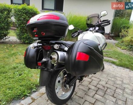 Белый Сузуки V-Strom 650, объемом двигателя 0.65 л и пробегом 53 тыс. км за 6000 $, фото 5 на Automoto.ua