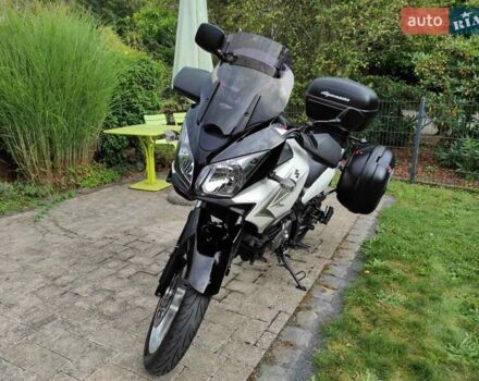 Белый Сузуки V-Strom 650, объемом двигателя 0.65 л и пробегом 53 тыс. км за 6000 $, фото 8 на Automoto.ua