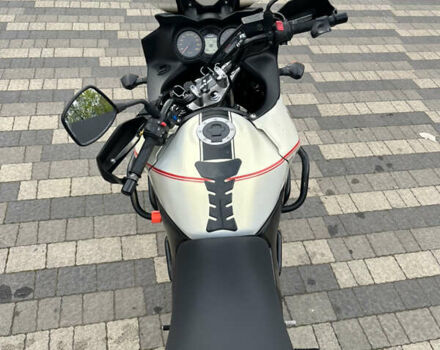 Белый Сузуки V-Strom 650, объемом двигателя 0.65 л и пробегом 81 тыс. км за 4500 $, фото 3 на Automoto.ua