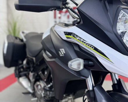 Белый Сузуки V-Strom 650, объемом двигателя 0.65 л и пробегом 30 тыс. км за 8500 $, фото 20 на Automoto.ua