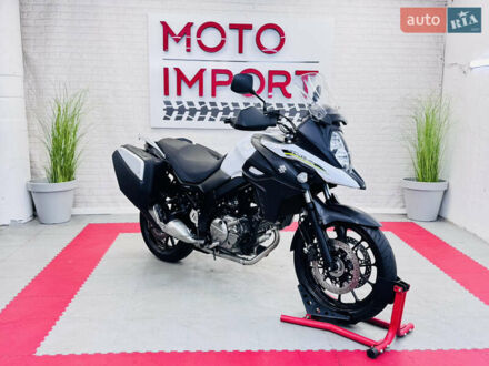 Сузукі V-Strom 650 2018 у Одесі на Automoto.ua Білий Сузукі V-Strom 650, об'ємом двигуна 0.65 л та пробігом 30 тис. км за 8500 $, фото 1 на Automoto.ua