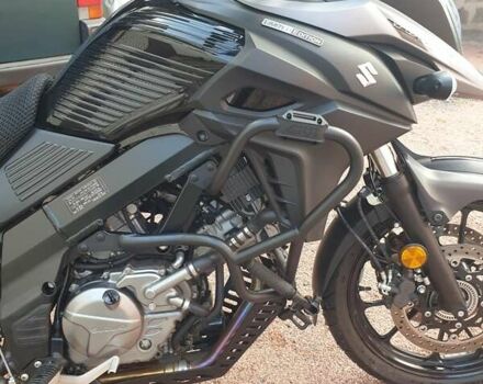 Черный Сузуки V-Strom 650, объемом двигателя 0 л и пробегом 6 тыс. км за 10600 $, фото 3 на Automoto.ua