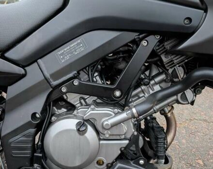 Черный Сузуки V-Strom 650, объемом двигателя 0.65 л и пробегом 39 тыс. км за 5199 $, фото 4 на Automoto.ua
