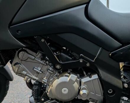 Черный Сузуки V-Strom 650, объемом двигателя 0.65 л и пробегом 39 тыс. км за 5199 $, фото 5 на Automoto.ua
