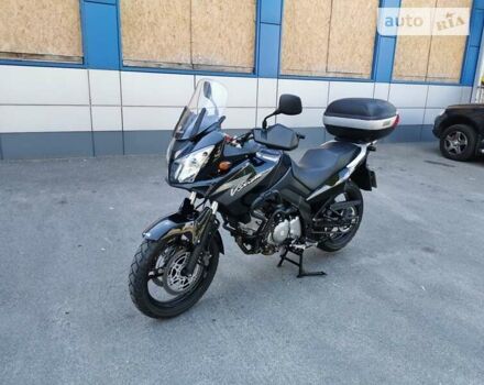 Черный Сузуки V-Strom 650, объемом двигателя 0.65 л и пробегом 33 тыс. км за 5500 $, фото 1 на Automoto.ua