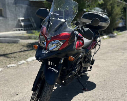 Красный Сузуки V-Strom 650, объемом двигателя 0.65 л и пробегом 28 тыс. км за 7200 $, фото 1 на Automoto.ua