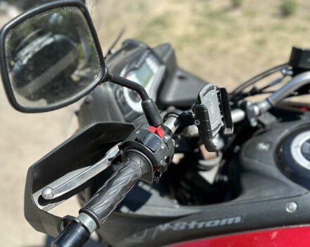 Красный Сузуки V-Strom 650, объемом двигателя 0.65 л и пробегом 28 тыс. км за 7200 $, фото 9 на Automoto.ua