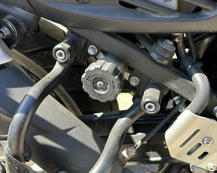 Красный Сузуки V-Strom 650, объемом двигателя 0.65 л и пробегом 28 тыс. км за 7200 $, фото 19 на Automoto.ua