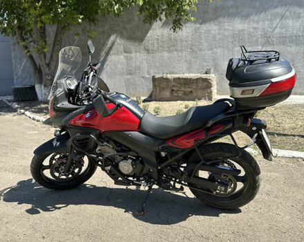 Красный Сузуки V-Strom 650, объемом двигателя 0.65 л и пробегом 28 тыс. км за 7200 $, фото 3 на Automoto.ua