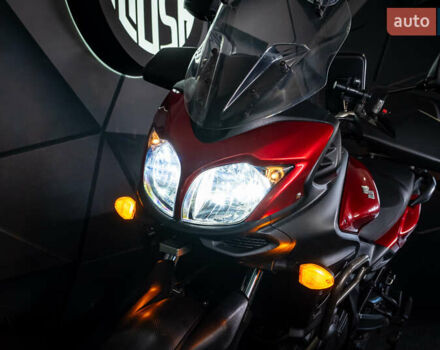 Красный Сузуки V-Strom 650, объемом двигателя 0.65 л и пробегом 11 тыс. км за 7700 $, фото 15 на Automoto.ua