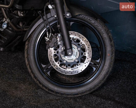 Красный Сузуки V-Strom 650, объемом двигателя 0.65 л и пробегом 11 тыс. км за 7700 $, фото 8 на Automoto.ua