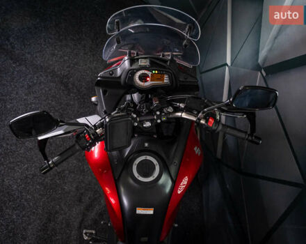 Красный Сузуки V-Strom 650, объемом двигателя 0.65 л и пробегом 11 тыс. км за 7700 $, фото 12 на Automoto.ua