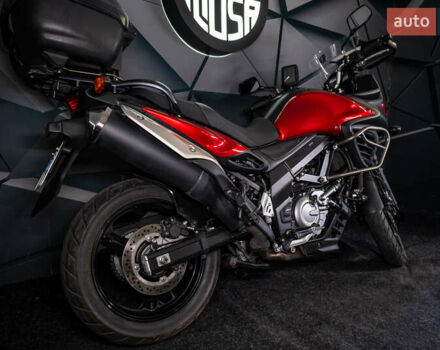 Красный Сузуки V-Strom 650, объемом двигателя 0.65 л и пробегом 11 тыс. км за 7700 $, фото 2 на Automoto.ua