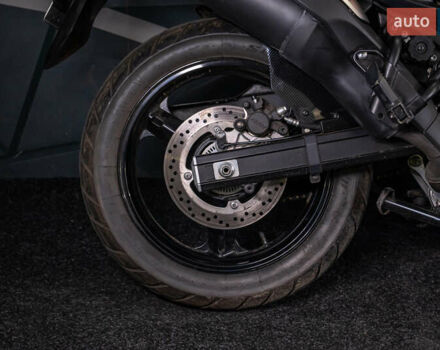 Красный Сузуки V-Strom 650, объемом двигателя 0.65 л и пробегом 11 тыс. км за 7700 $, фото 6 на Automoto.ua