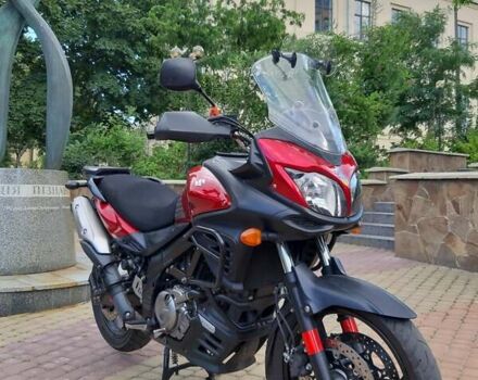 Красный Сузуки V-Strom 650, объемом двигателя 0.65 л и пробегом 81 тыс. км за 7000 $, фото 2 на Automoto.ua