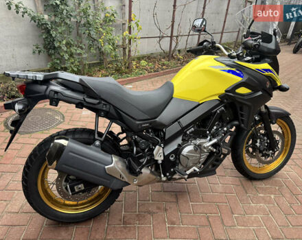 Сузуки V-Strom 650, объемом двигателя 0 л и пробегом 17 тыс. км за 8800 $, фото 3 на Automoto.ua