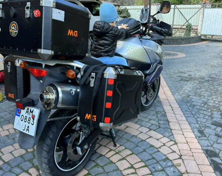 Сузуки V-Strom 650 2005 в Житомире на Automoto.ua Сузуки V-Strom 650, объемом двигателя 0.65 л и пробегом 54 тыс. км за 4900 $, фото 6 на Automoto.ua