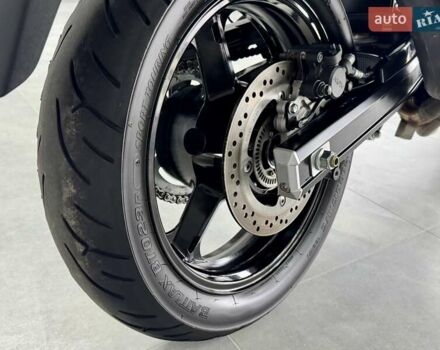 Сузуки V-Strom 650 2009 в Хмельницком на Automoto.ua Сузуки V-Strom 650, объемом двигателя 0.65 л и пробегом 20 тыс. км за 6299 $, фото 10 на Automoto.ua