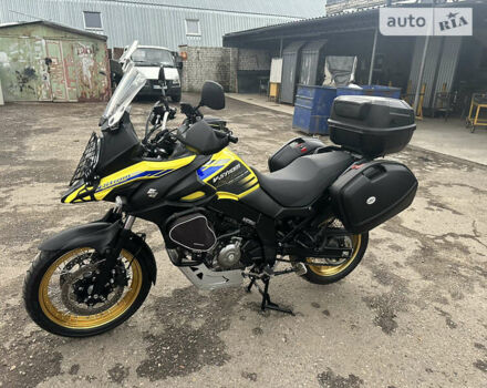 Жовтий Сузукі V-Strom 650, об'ємом двигуна 0.65 л та пробігом 9 тис. км за 9900 $, фото 8 на Automoto.ua