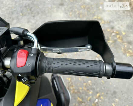 Жовтий Сузукі V-Strom 650, об'ємом двигуна 0.65 л та пробігом 9 тис. км за 9900 $, фото 23 на Automoto.ua