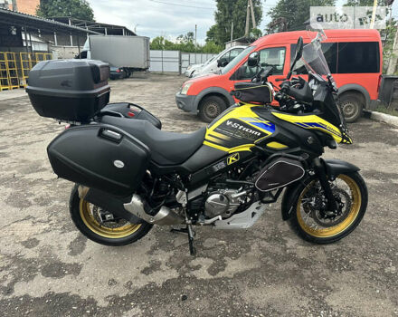Жовтий Сузукі V-Strom 650, об'ємом двигуна 0.65 л та пробігом 9 тис. км за 9900 $, фото 3 на Automoto.ua