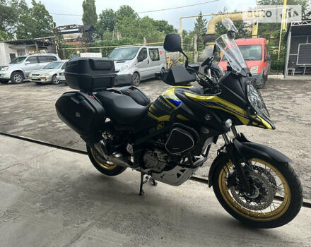 Жовтий Сузукі V-Strom 650, об'ємом двигуна 0.65 л та пробігом 9 тис. км за 9900 $, фото 10 на Automoto.ua