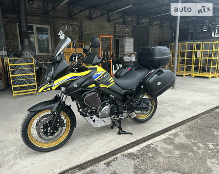 Жовтий Сузукі V-Strom 650, об'ємом двигуна 0.65 л та пробігом 9 тис. км за 9900 $, фото 17 на Automoto.ua