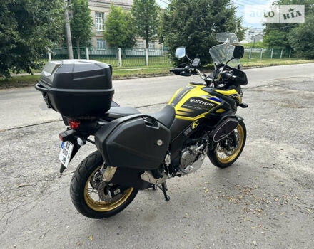Жовтий Сузукі V-Strom 650, об'ємом двигуна 0.65 л та пробігом 9 тис. км за 9900 $, фото 22 на Automoto.ua