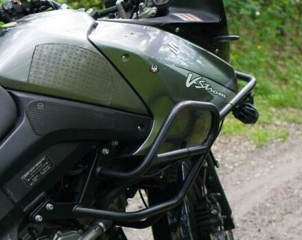 Серый Сузуки V-Strom 650, объемом двигателя 0.65 л и пробегом 52 тыс. км за 5800 $, фото 5 на Automoto.ua