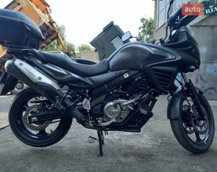 Серый Сузуки V-Strom 650, объемом двигателя 0 л и пробегом 7 тыс. км за 8200 $, фото 1 на Automoto.ua