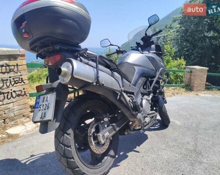 Серый Сузуки V-Strom 650, объемом двигателя 0.65 л и пробегом 63 тыс. км за 5000 $, фото 2 на Automoto.ua