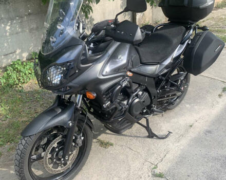 Серый Сузуки V-Strom 650, объемом двигателя 0.65 л и пробегом 15 тыс. км за 7900 $, фото 7 на Automoto.ua