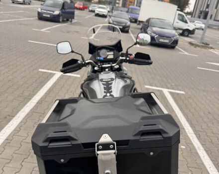 Серый Сузуки V-Strom 650, объемом двигателя 0.65 л и пробегом 10 тыс. км за 10000 $, фото 2 на Automoto.ua