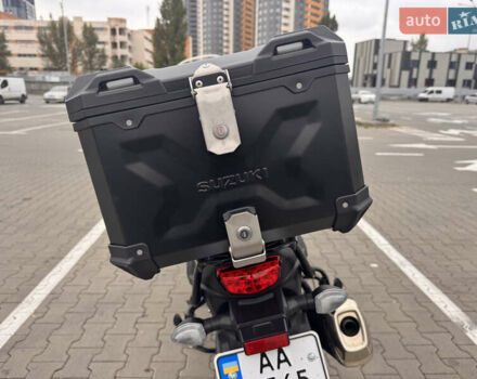 Серый Сузуки V-Strom 650, объемом двигателя 0.65 л и пробегом 10 тыс. км за 10000 $, фото 4 на Automoto.ua