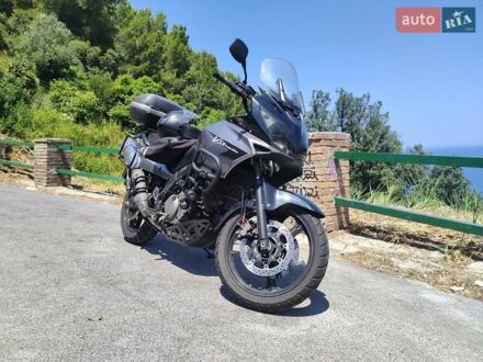 Сузукі V-Strom 650 2007 у Києві на Automoto.ua Сірий Сузукі V-Strom 650, об'ємом двигуна 0.65 л та пробігом 63 тис. км за 4990 $, фото 1 на Automoto.ua