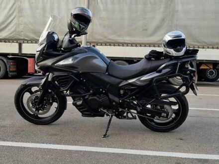 Сузуки V-Strom 650 2016 в Днепре (Днепропетровске) на Automoto.ua Серый Сузуки V-Strom 650, объемом двигателя 0.65 л и пробегом 11 тыс. км за 8500 $, фото 1 на Automoto.ua