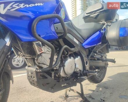 Синий Сузуки V-Strom 650, объемом двигателя 0.65 л и пробегом 65 тыс. км за 5000 $, фото 4 на Automoto.ua