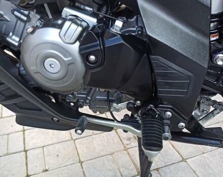 Синий Сузуки V-Strom 650, объемом двигателя 0.65 л и пробегом 6 тыс. км за 7200 $, фото 18 на Automoto.ua