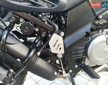 Синий Сузуки V-Strom 650, объемом двигателя 0.65 л и пробегом 6 тыс. км за 7200 $, фото 24 на Automoto.ua
