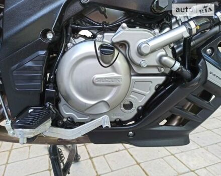 Синий Сузуки V-Strom 650, объемом двигателя 0.65 л и пробегом 6 тыс. км за 7200 $, фото 28 на Automoto.ua