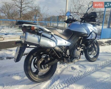 Синий Сузуки V-Strom 650, объемом двигателя 0.65 л и пробегом 40 тыс. км за 5100 $, фото 4 на Automoto.ua