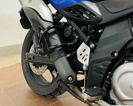 Сузуки V-Strom 650 2013 в Киеве на Automoto.ua Синий Сузуки V-Strom 650, объемом двигателя 0.65 л и пробегом 45 тыс. км за 7500 $, фото 17 на Automoto.ua
