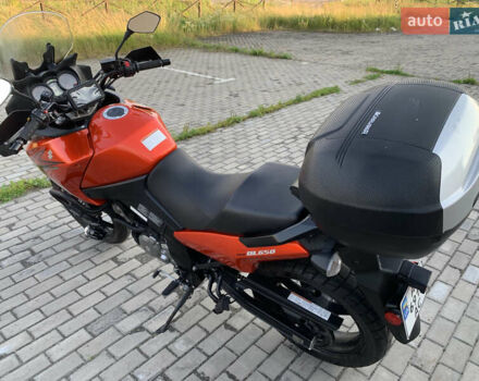 Помаранчевий Сузукі V-Strom 650, об'ємом двигуна 0.65 л та пробігом 13 тис. км за 6900 $, фото 16 на Automoto.ua