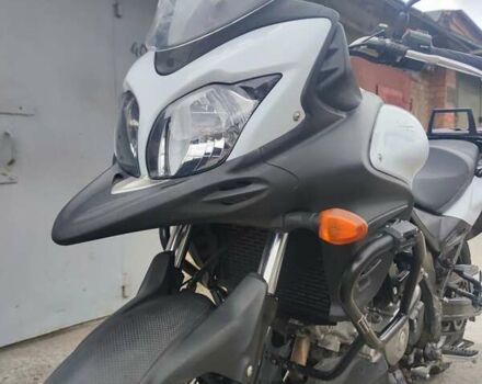 Белый Сузуки V-Strom 650/XT, объемом двигателя 0.65 л и пробегом 18 тыс. км за 8000 $, фото 1 на Automoto.ua