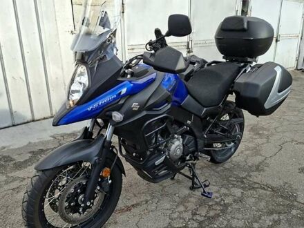 Сузуки V-Strom 650/XT 2020 в Киеве на Automoto.ua Синий Сузуки V-Strom 650/XT, объемом двигателя 0.65 л и пробегом 9 тыс. км за 9900 $, фото 1 на Automoto.ua