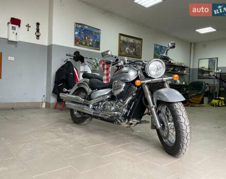 Серый Сузуки VL 800, объемом двигателя 0.81 л и пробегом 4 тыс. км за 7000 $, фото 4 на Automoto.ua
