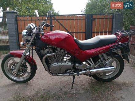 Сузукі VX 800 1994 у Черкасах на Automoto.ua Червоний Сузукі VX 800, об'ємом двигуна 0 л та пробігом 55 тис. км за 3350 $, фото 1 на Automoto.ua