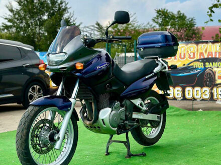 Сузуки XF 650 Freewind, объемом двигателя 0.65 л и пробегом 50 тыс. км за 3200 $, фото 1 на Automoto.ua